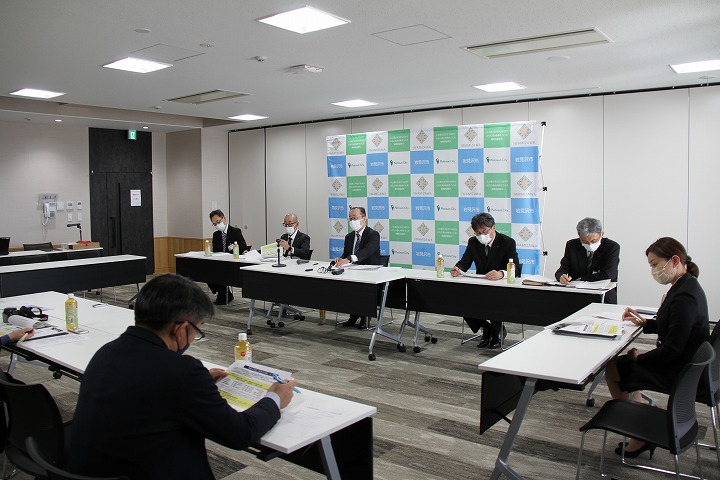 令和4年度第1回記者懇談会の会場全体の様子の写真