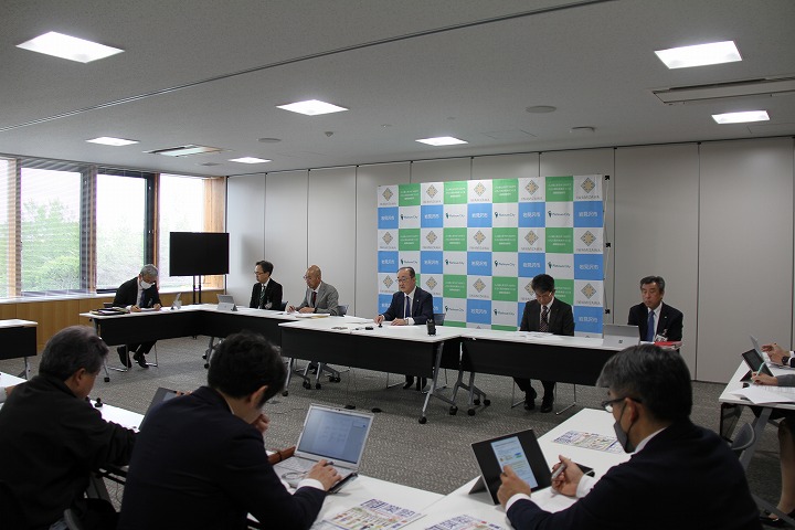 記者懇談会会場全体の様子の画像