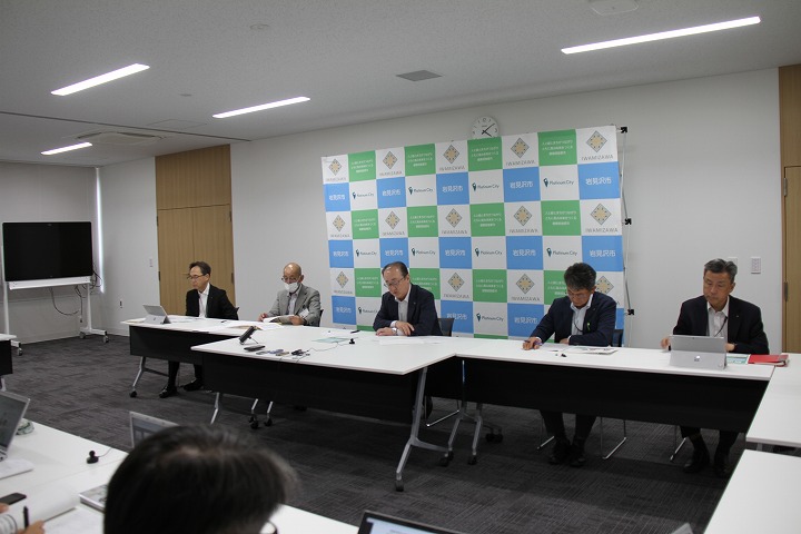 記者懇談会会場全体の様子の画像