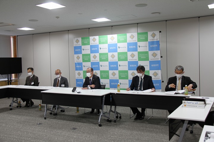 記者懇談会会場の様子の画像