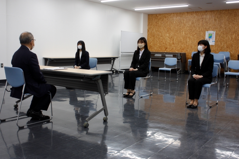 表敬訪問の様子