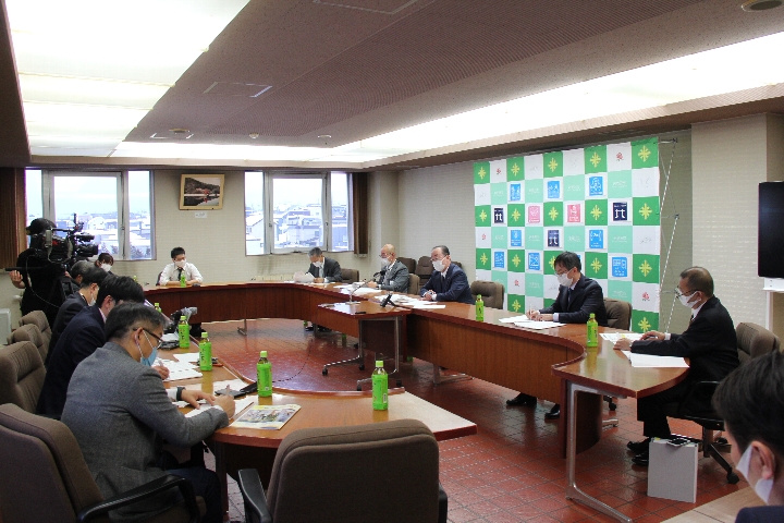 記者懇談会(第7回)の会場全体の写真