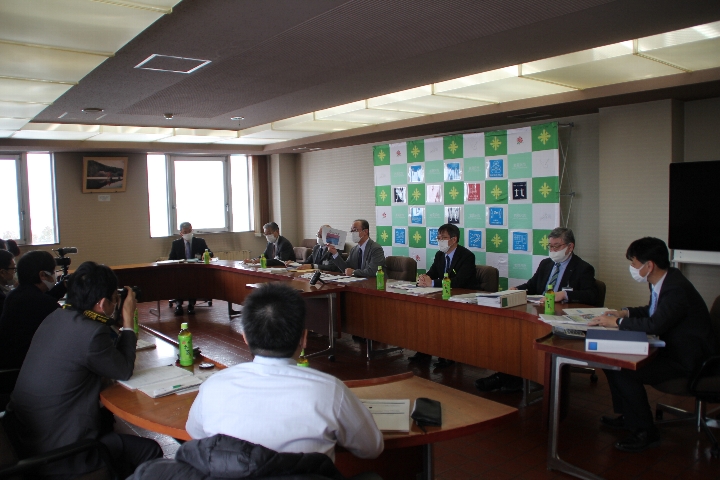 令和3年度の予算案に関する記者発表会場の写真
