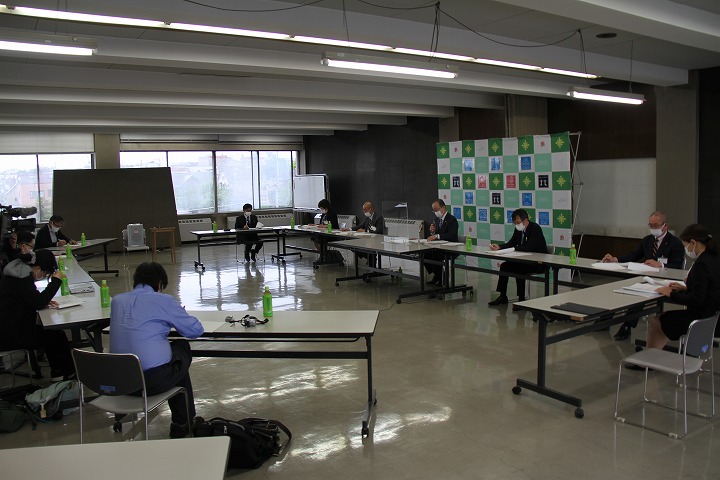 令和3年度第2回記者懇談会の会場全体の様子の写真
