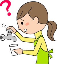 水が出なくて困っている女性