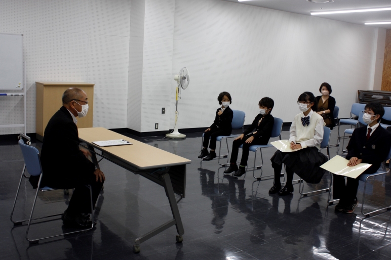 表敬訪問の様子