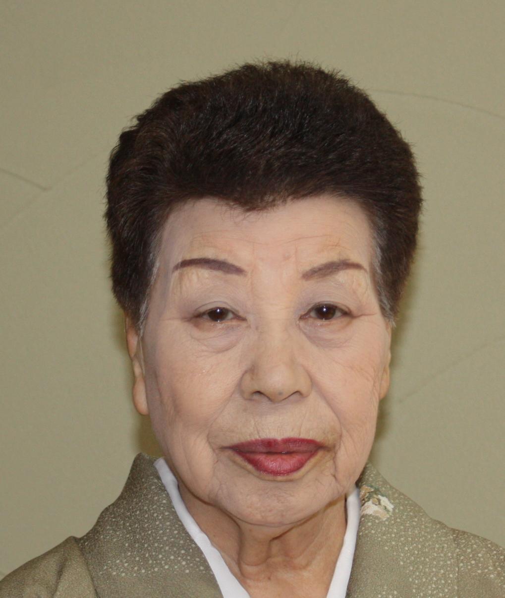 藤間彩重の顔写真