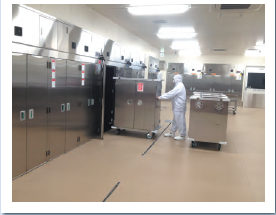 岩見沢市立学校給食共同調理所にある食器消毒保管庫という厨房機器の画像です。