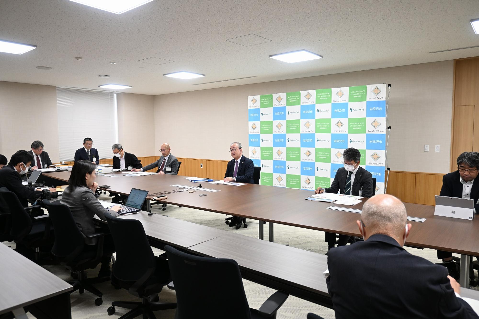 記者発表会場全体の様子の画像