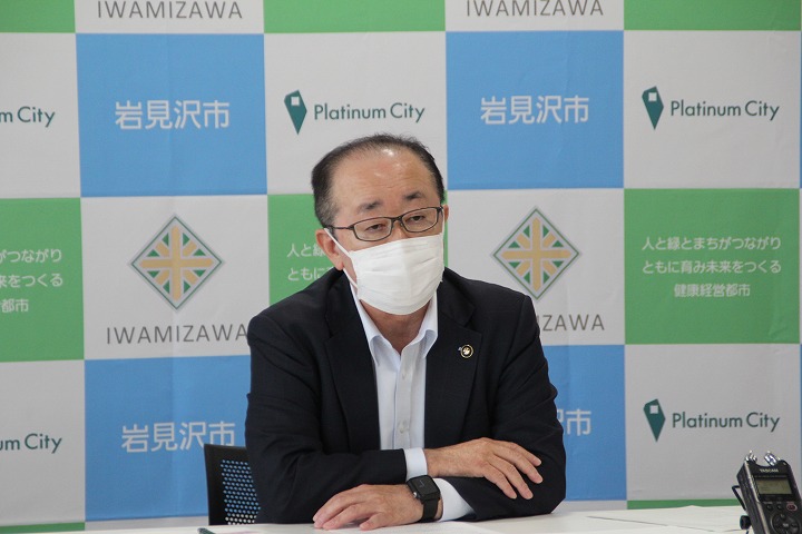 農業DX推進事業について説明する松野市長の画像