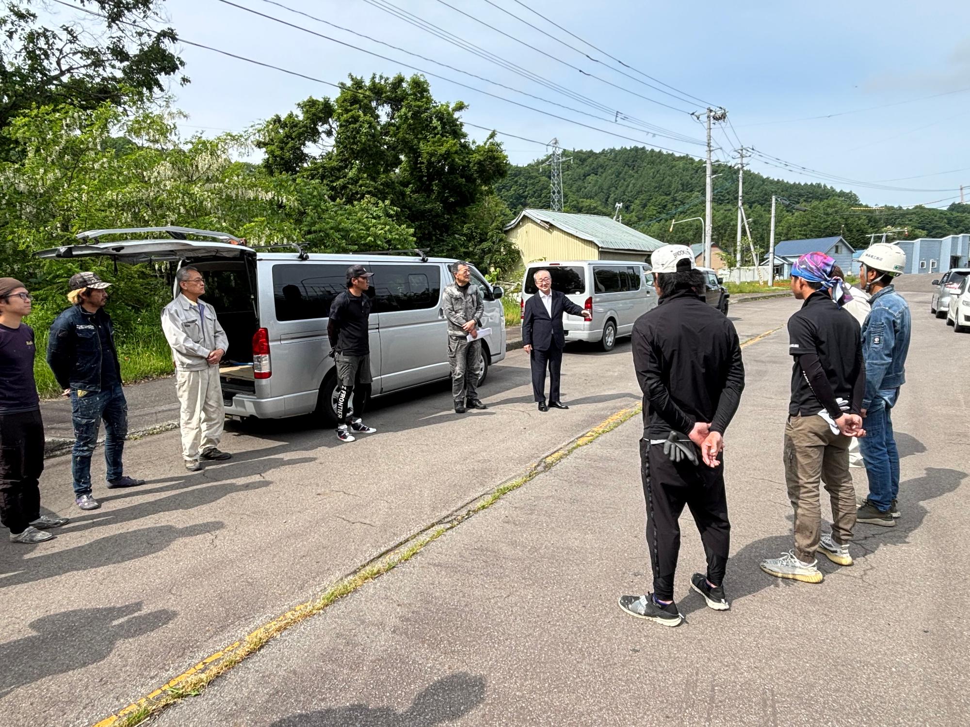 岩見沢塗装業組合奉仕活動の写真