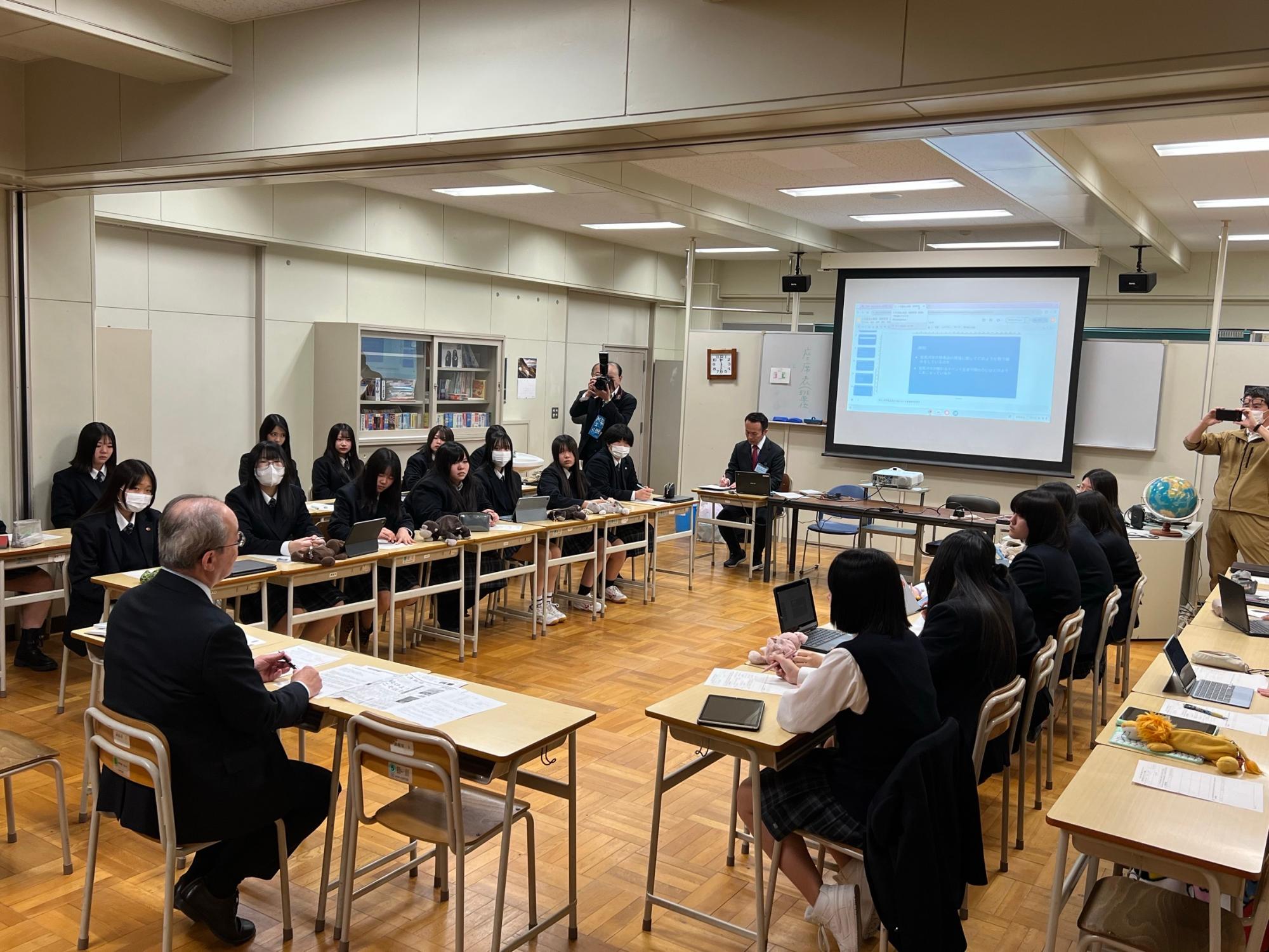 岩見沢農業高校地域（まちづくり学習）懇談会の写真