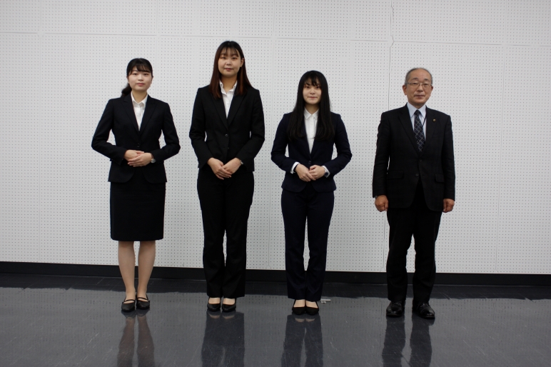 表敬訪問の様子