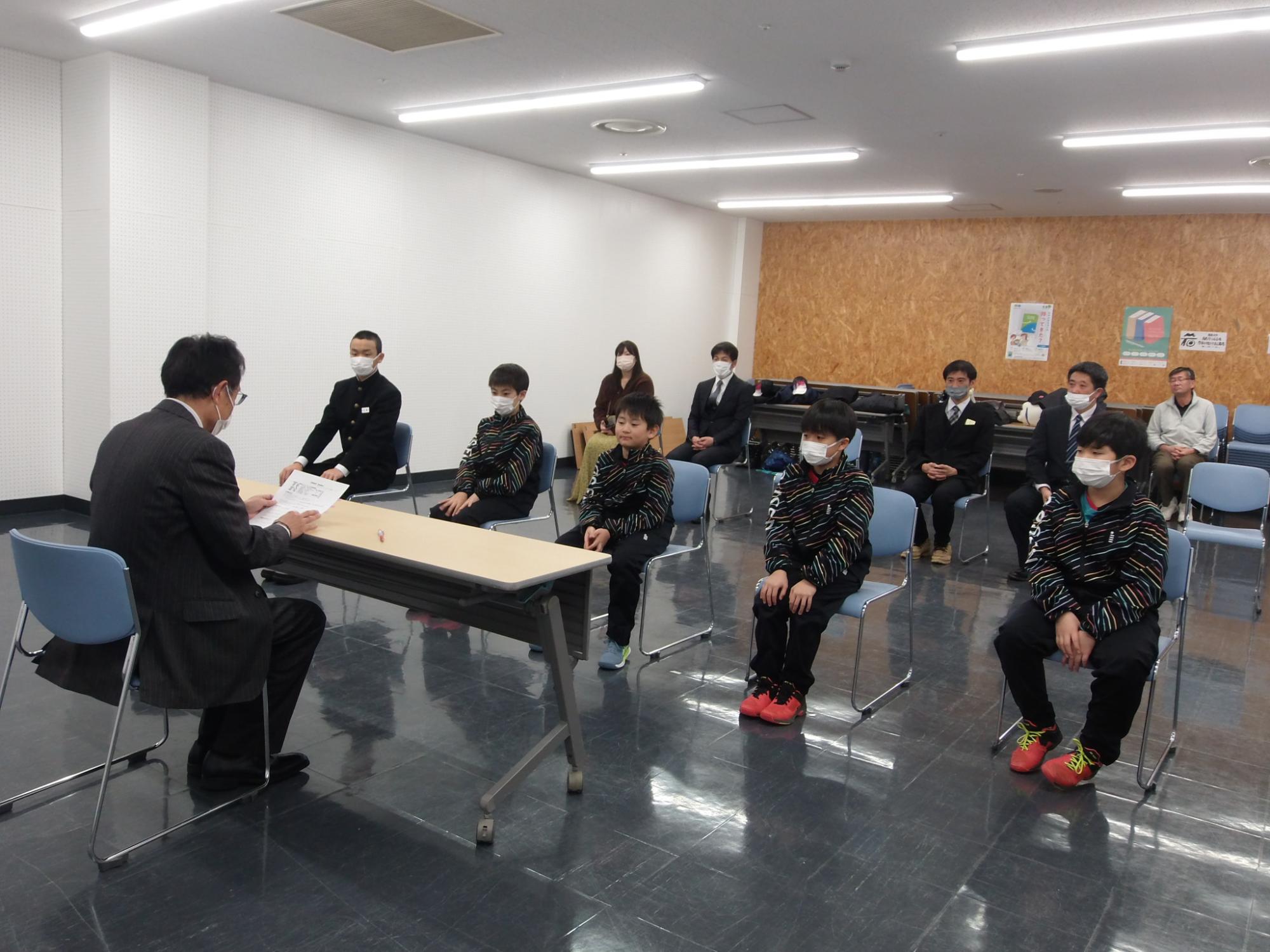 表敬訪問の様子