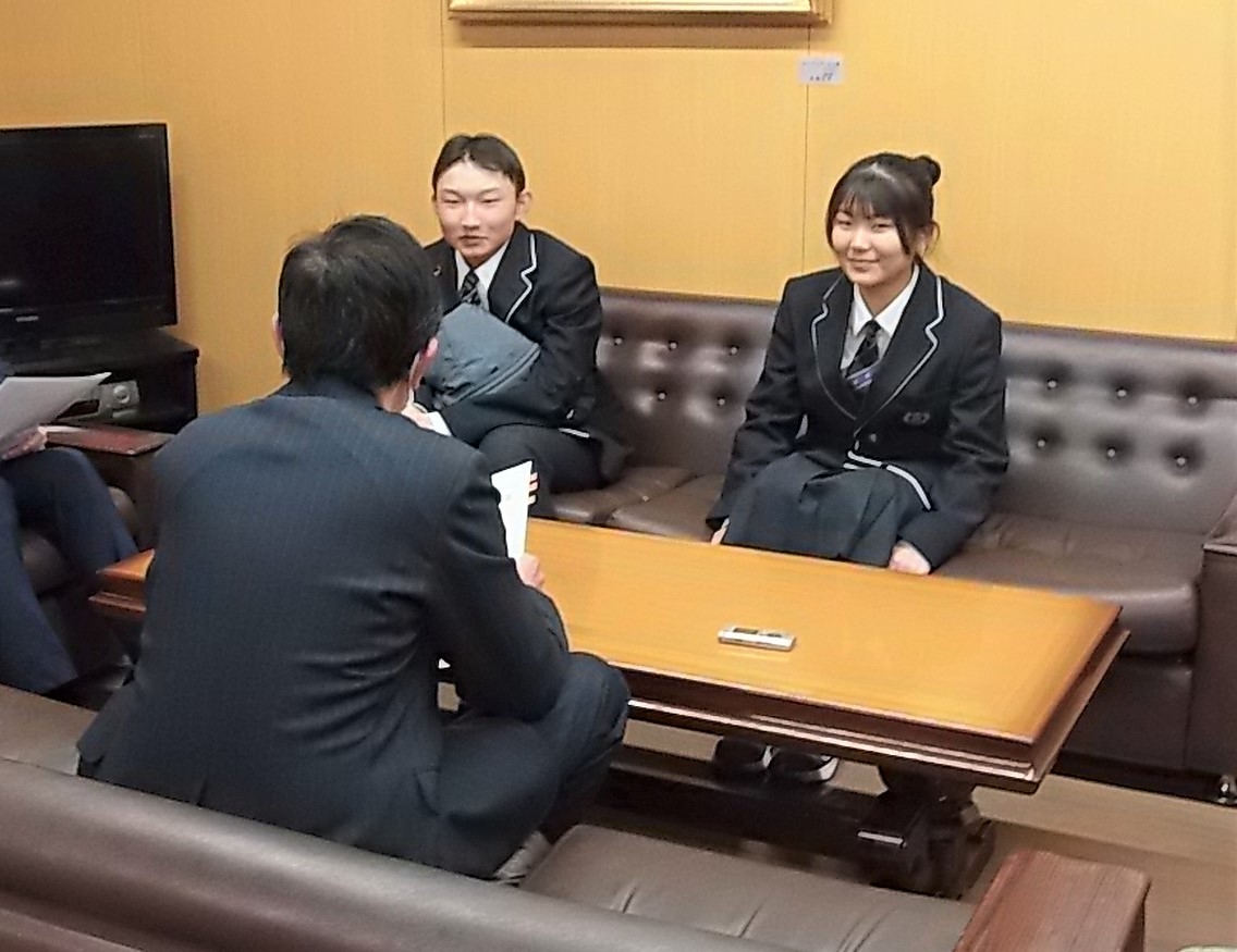 表敬訪問の様子