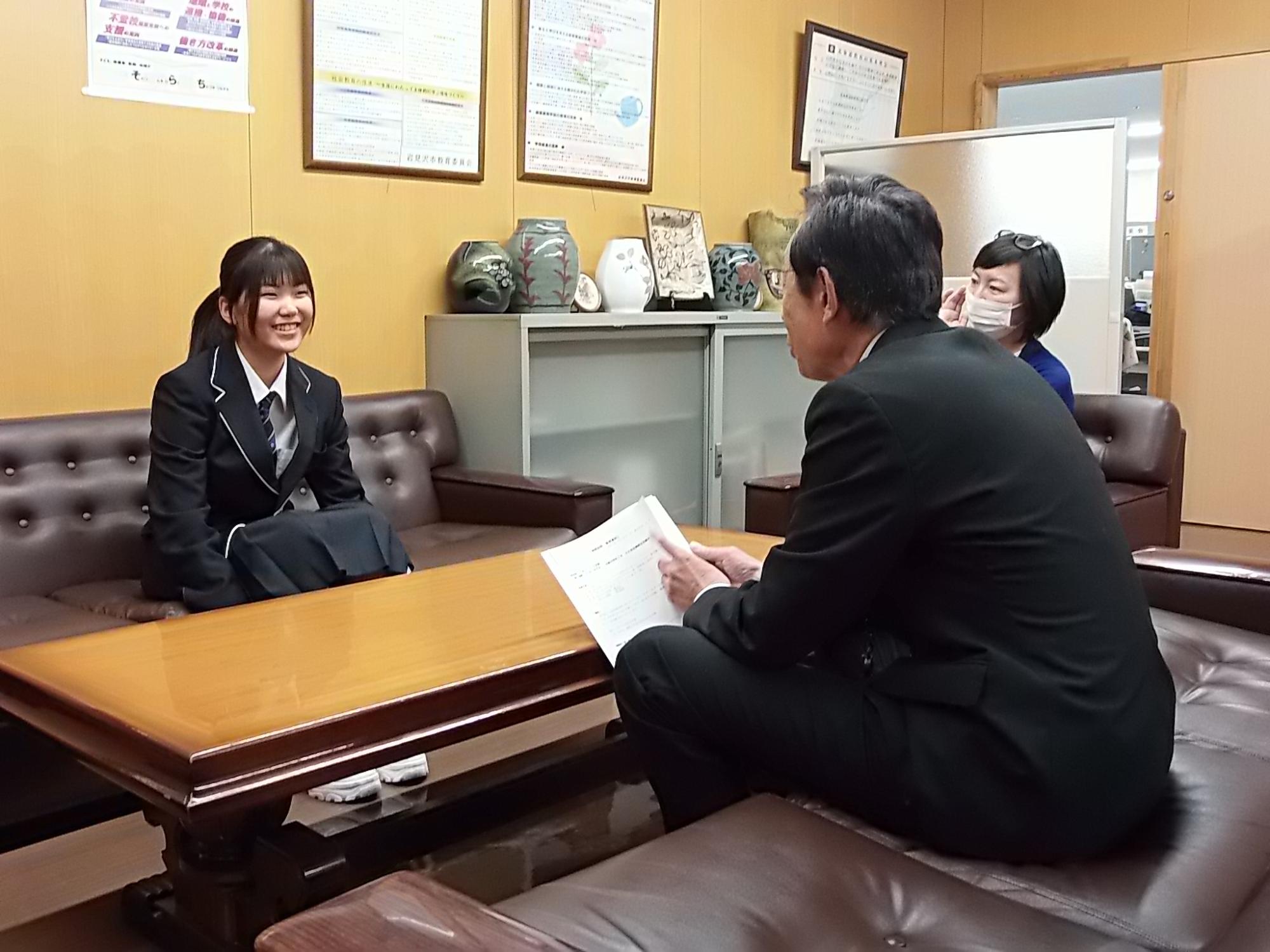 表敬訪問の様子