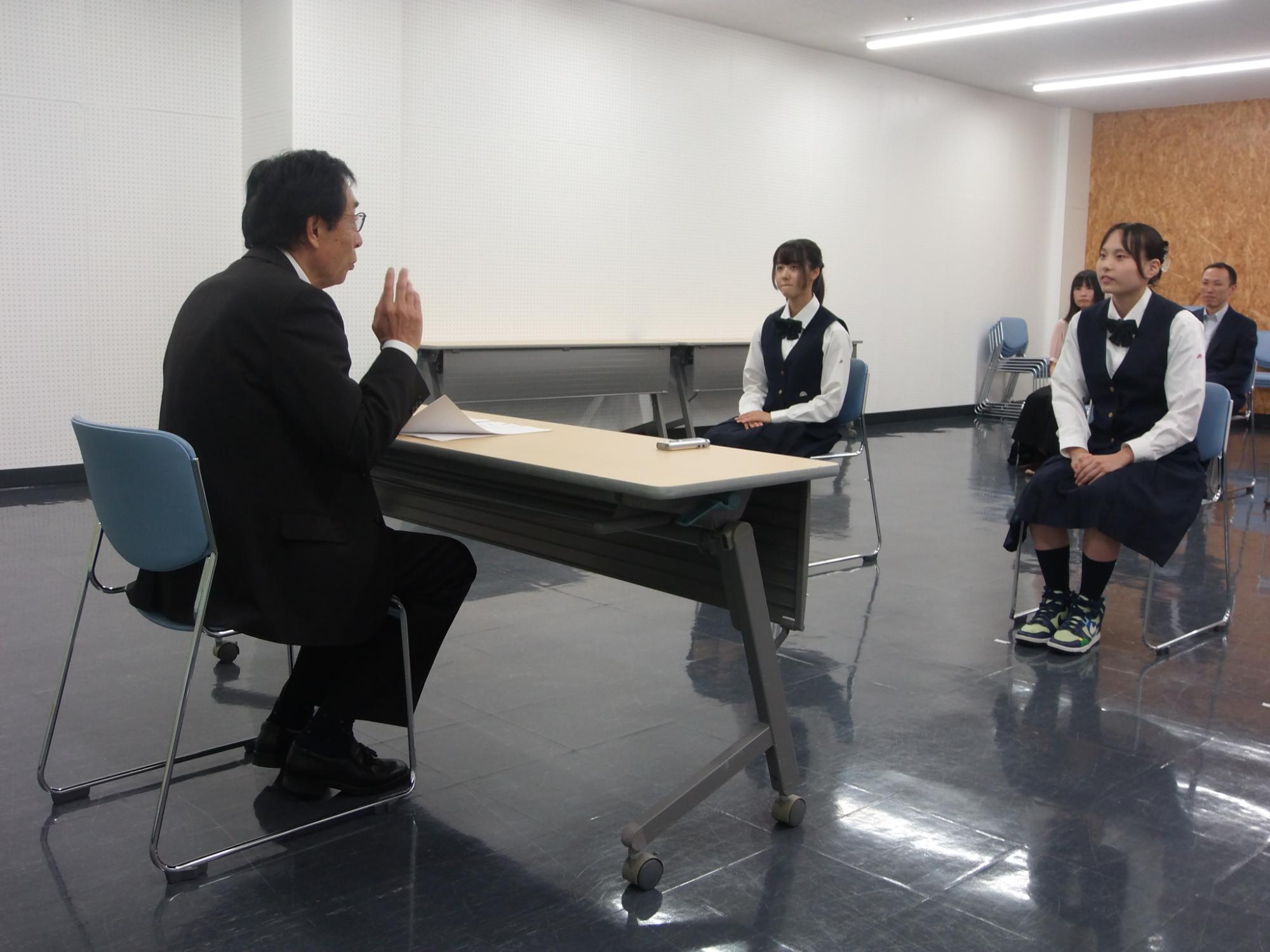 表敬訪問の様子