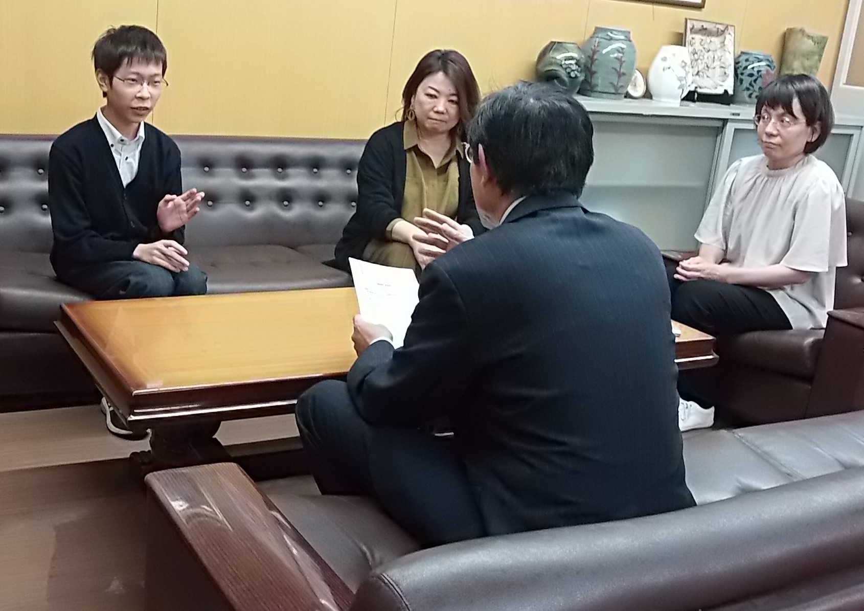 表敬訪問の様子