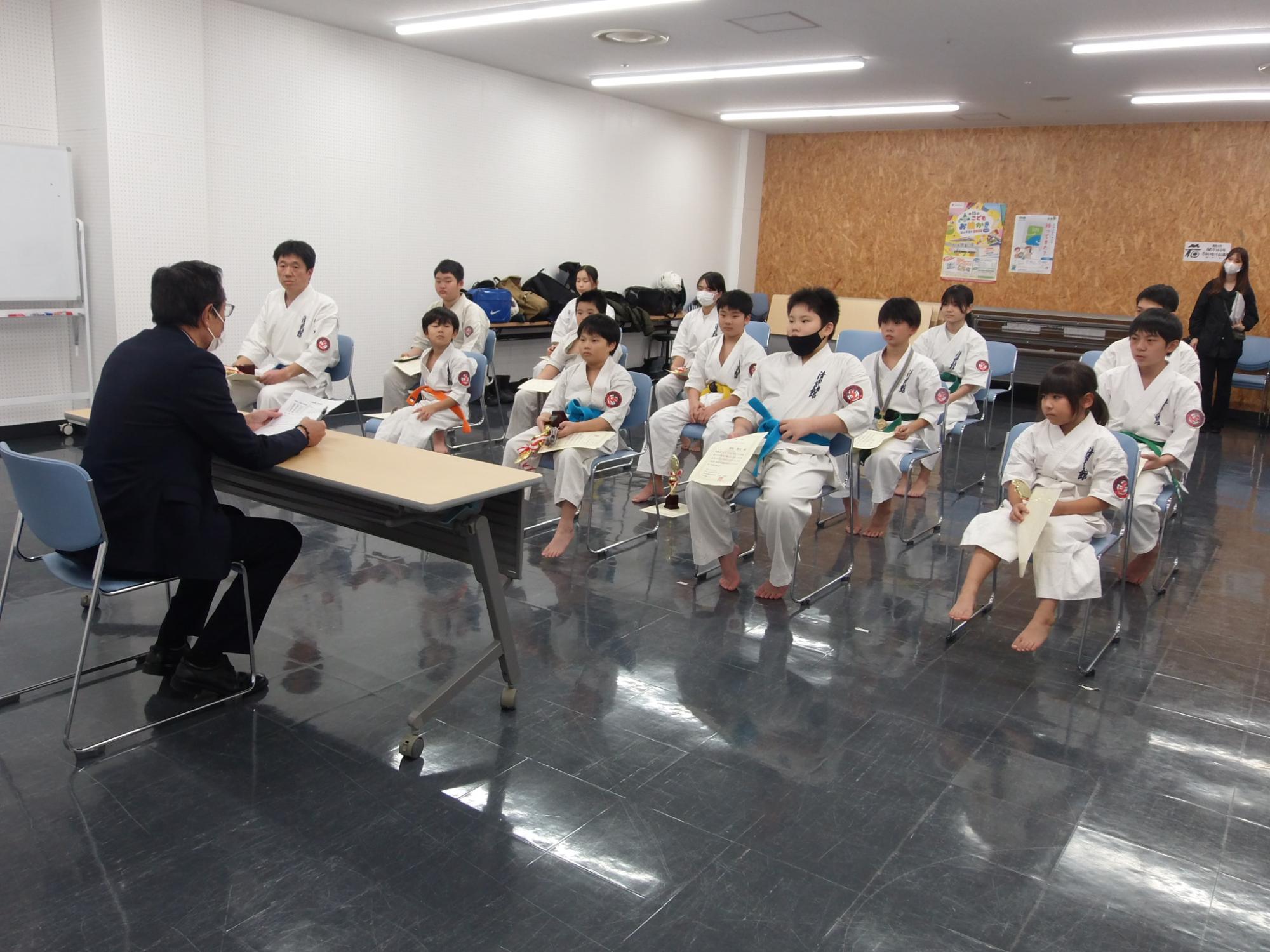 表敬訪問の様子