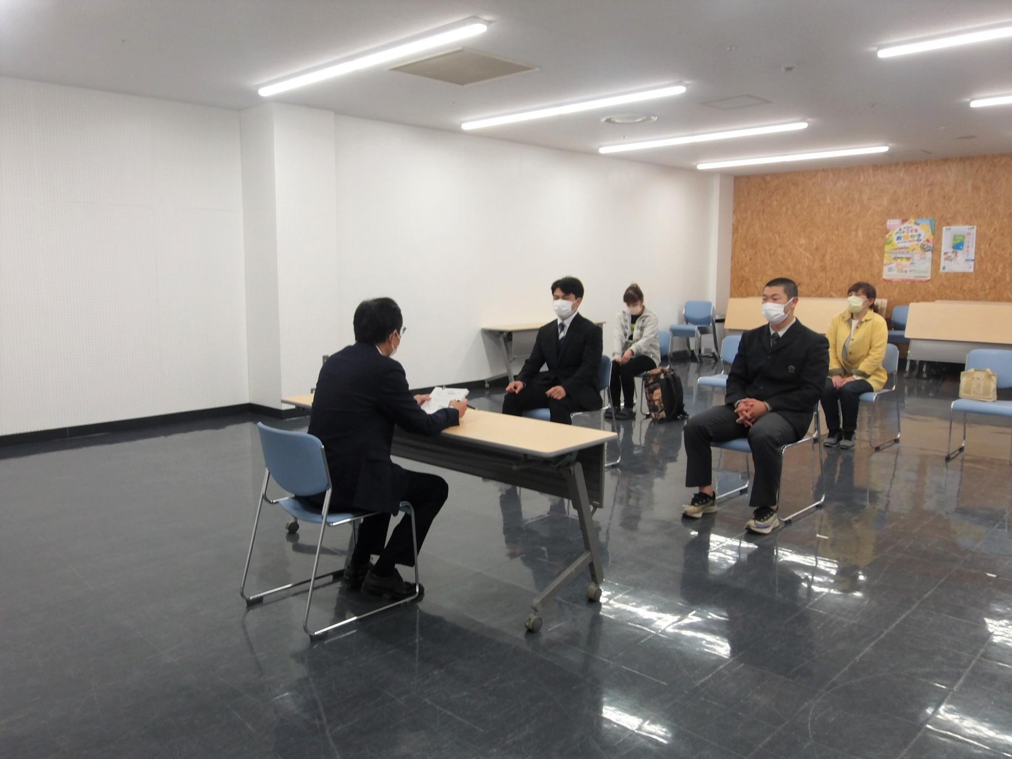 表敬訪問の様子