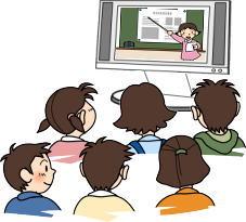 子どもたちがモニターを見て遠隔学習を受けている様子の写真