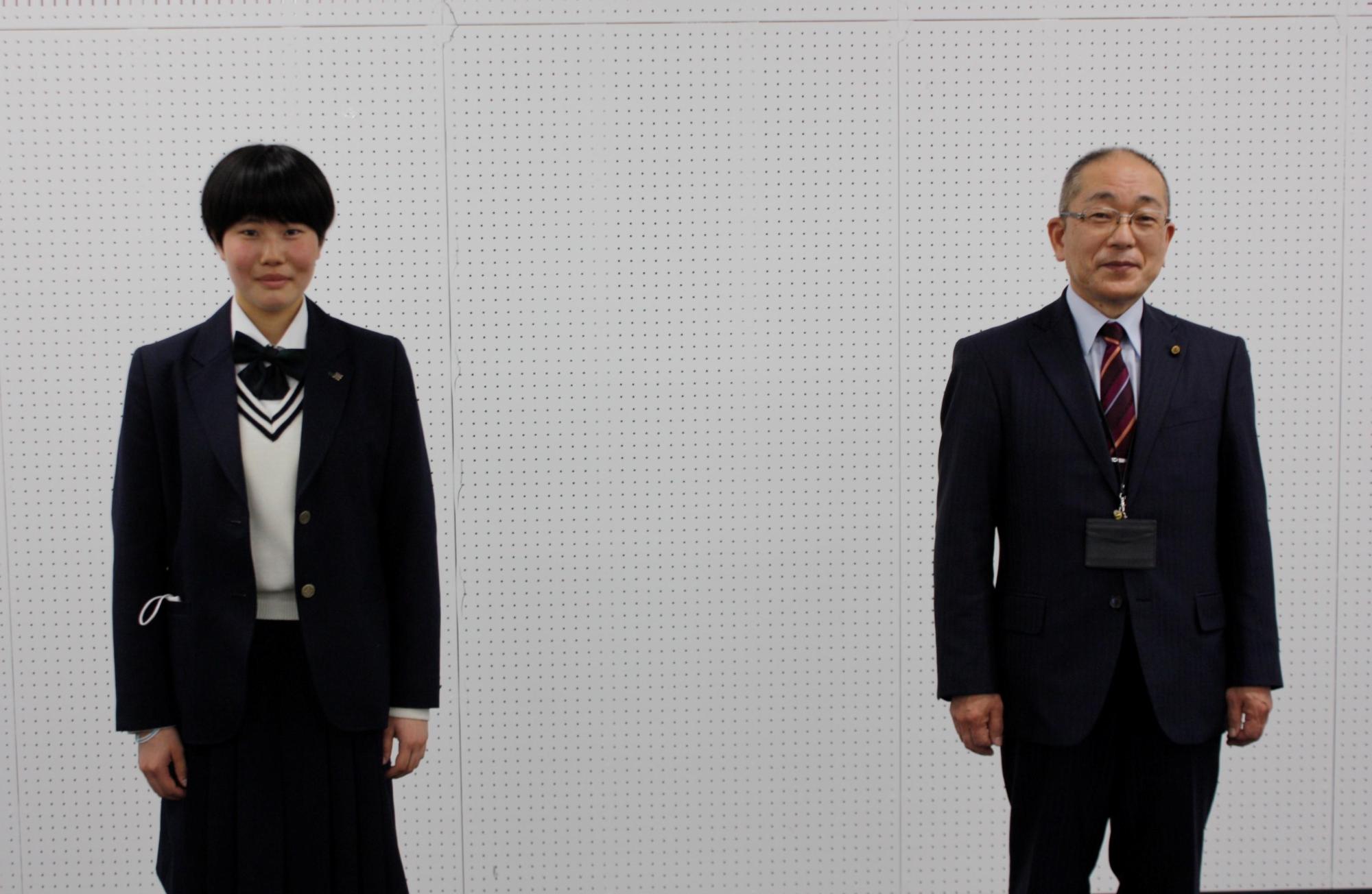 表敬訪問に参加した方々での集合写真